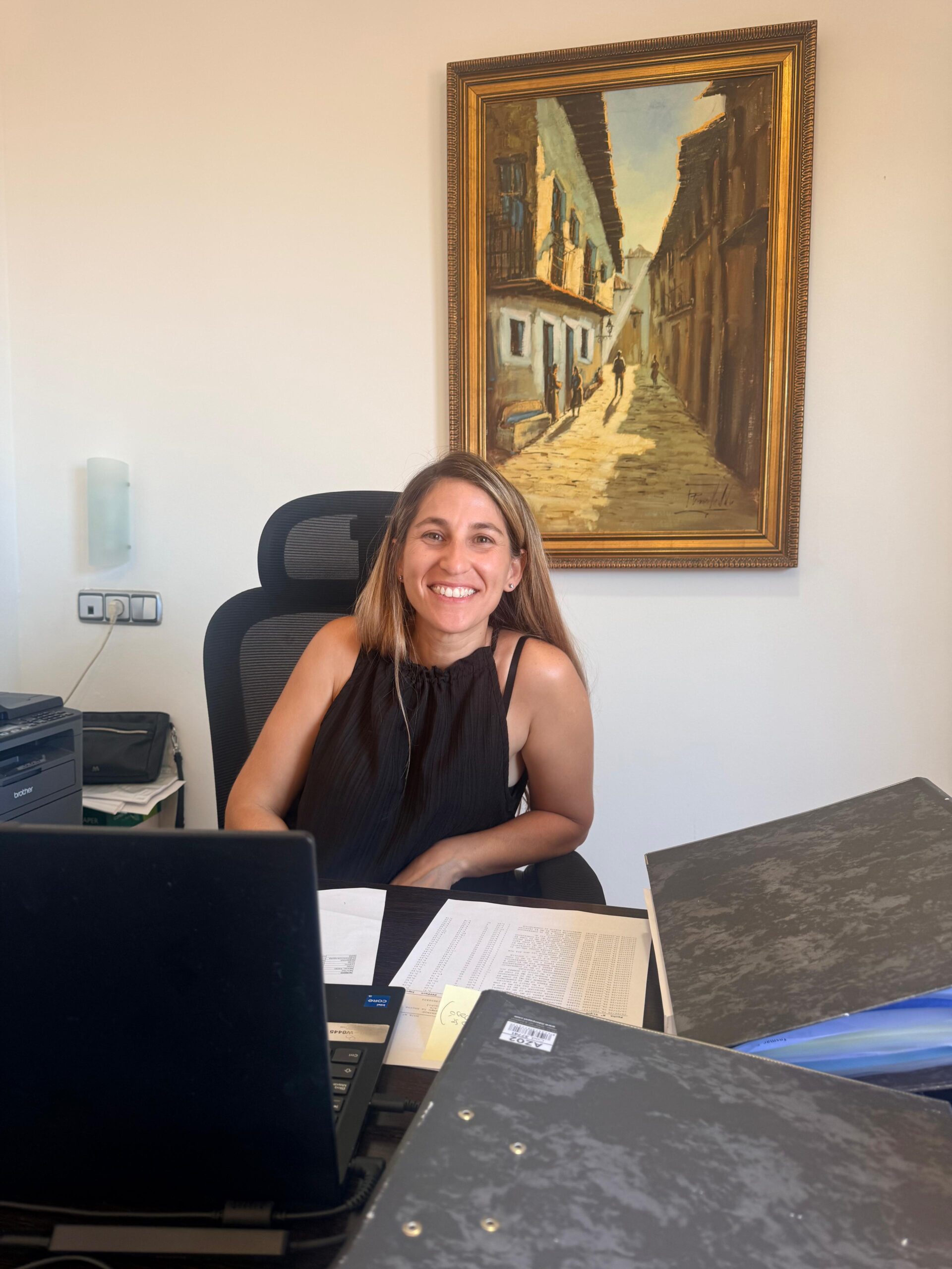 Laura Secretaria Instituto Vúskeda